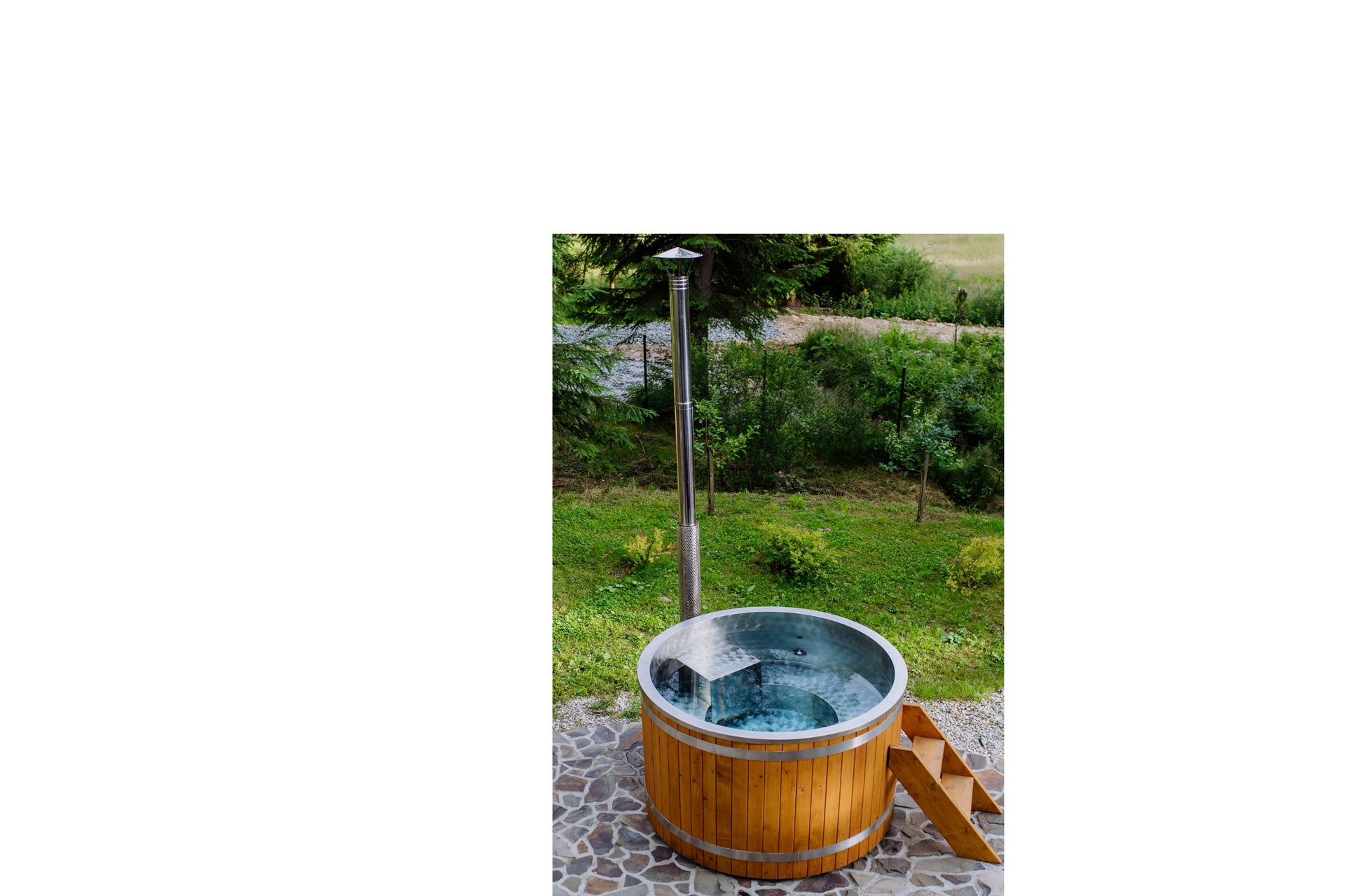 Wood Outdoor Hot Tub (2-3 Person)