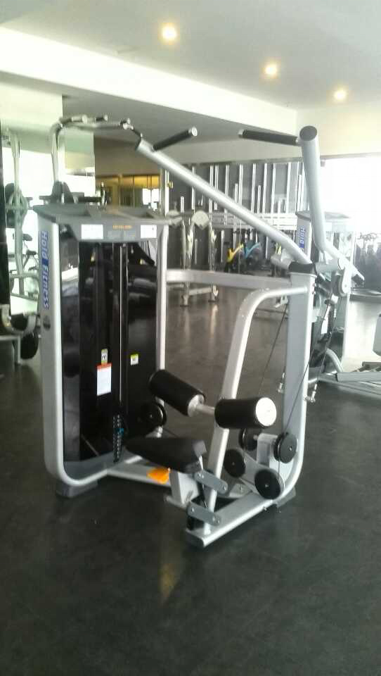 Commercial Plate-Loaded Lat Pulldown Machine
